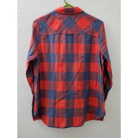 J.Crew Women's Size‎ 10 Boy Red Blue Checkered Button Up Outdoor Long Sleeve - Picture 3 of 5